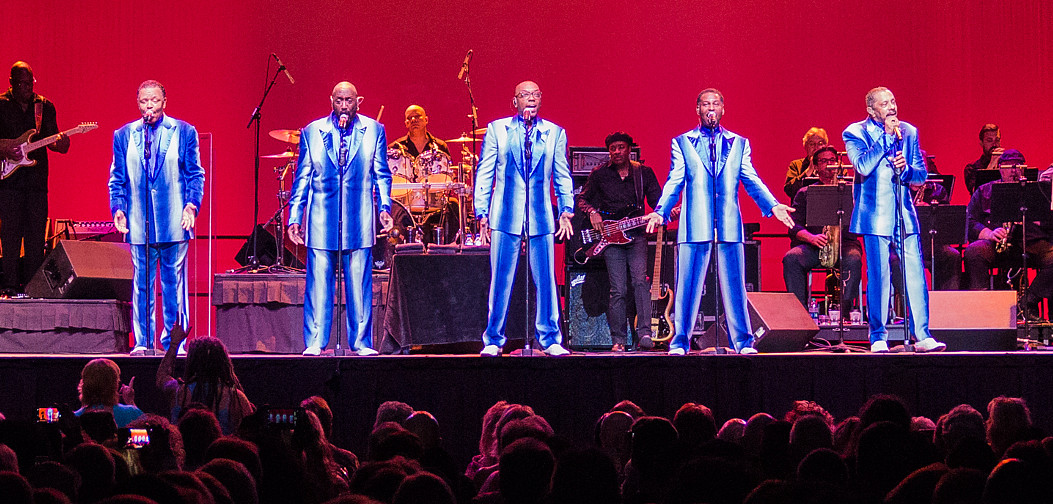 The Temptations on stage