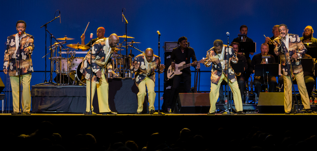 The Temptations in concert